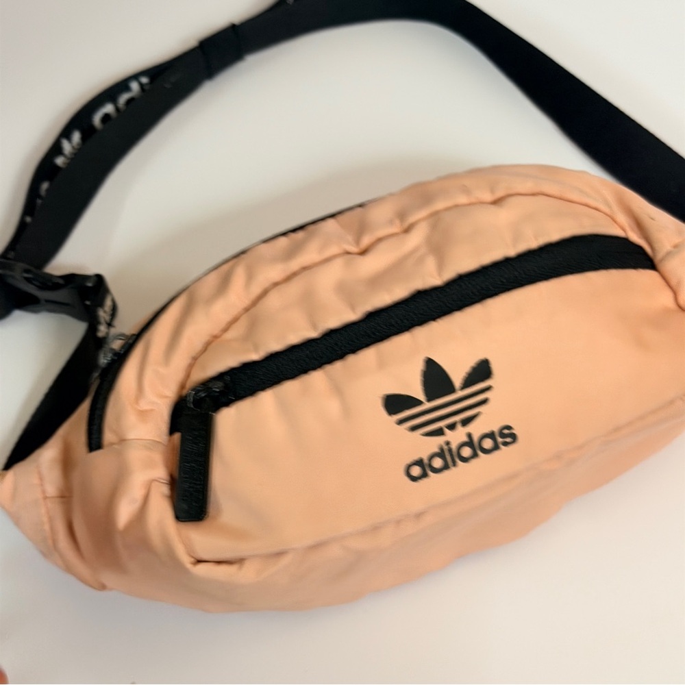 Adidas Coral fanny pack Bag with Black Details - Picture 3 of 4